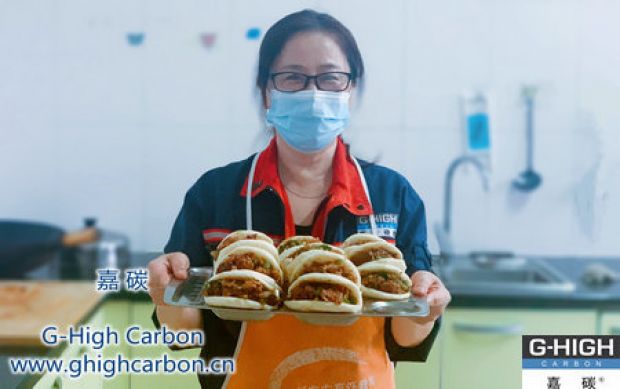 美食吃在嘴，暖流淌在心